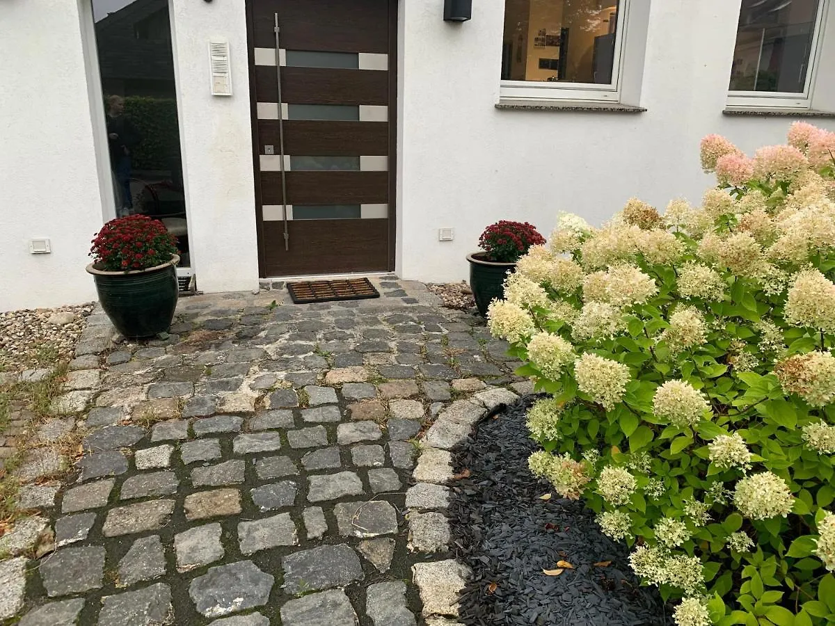 Apartmán 4 Bedrooms, 2 Bathrooms, Kitchen, Terrace - 10 Min To Fairground Düsseldorf